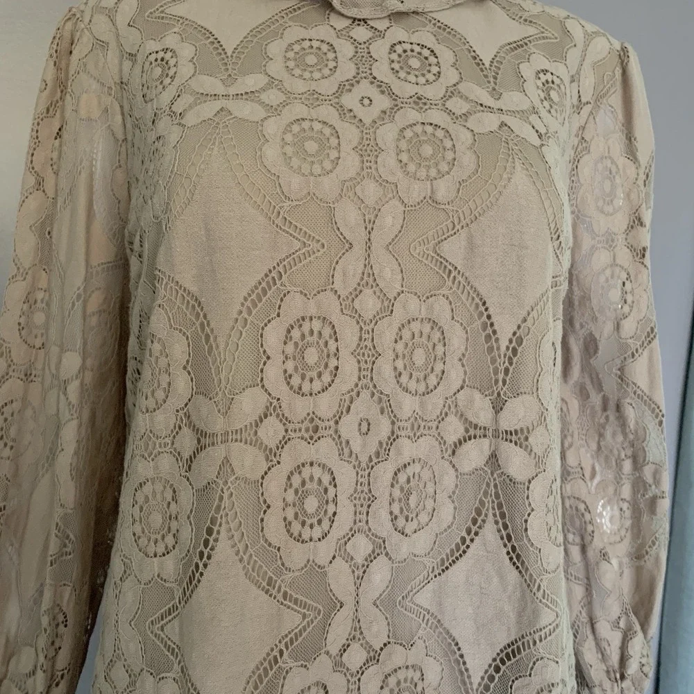 ULTRA PINK Cute Floral Lace Beige Top Smocked Long Sheer Sleeve Mock Blouse L